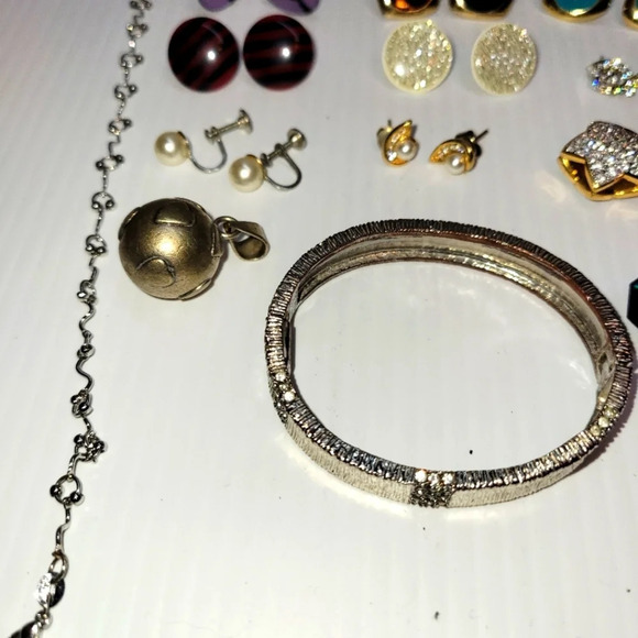 ❤️ 3 for $35 Lot of vintage jewellery earrings  cubic stone bracelet pendant - Picture 5 of 17